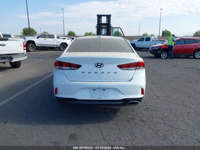 5NPE24AF1KH769557 Hyundai SONATA SE
