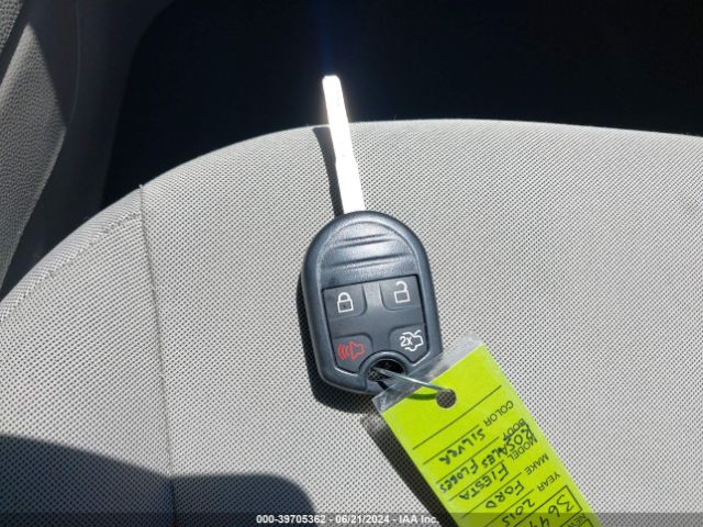 3FADP4BJ8FM115256 Ford FIESTA SE
