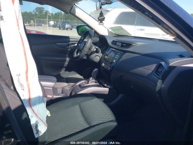 KNMAT2MT1HP618913 Nissan ROGUE SV