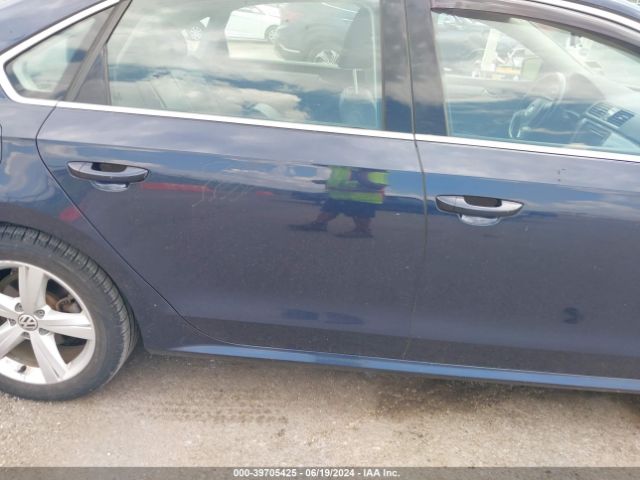 1VWAT7A36FC076856 Volkswagen Passat 1.8t Limited Edition