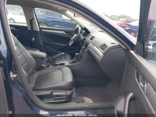 1VWAT7A36FC076856 Volkswagen Passat 1.8t Limited Edition
