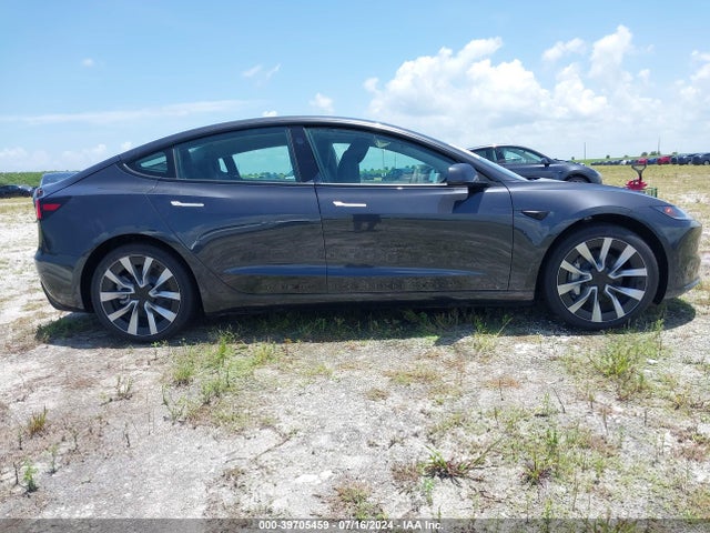 Tesla Model 3 Rear-wheel Drive 2024 5YJ3E1EA7RF752668 Image 18