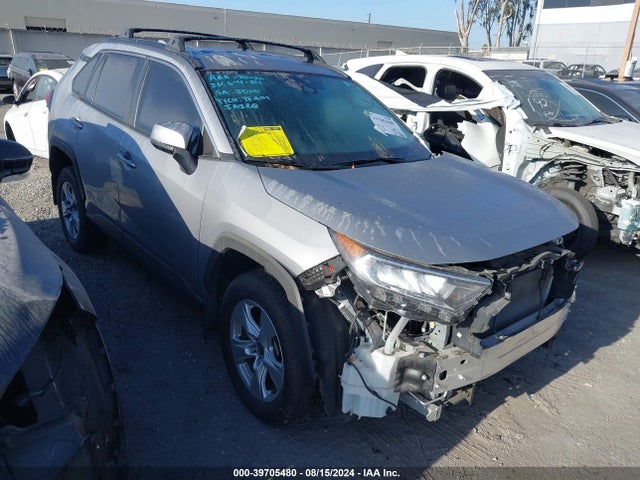 Toyota Rav4 Xle 2021 2T3W1RFVXMC142258 zdjęcie główne