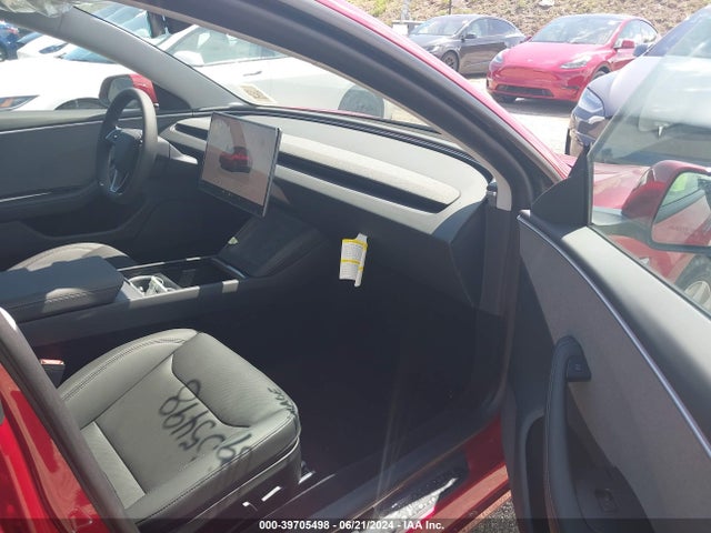 2024 TESLA MODEL 3 5YJ3E1EAXRF752664 Photo 4
