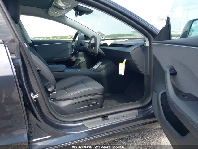 2024 TESLA MODEL 3 5YJ3E1EAXRF752566 Photo 4