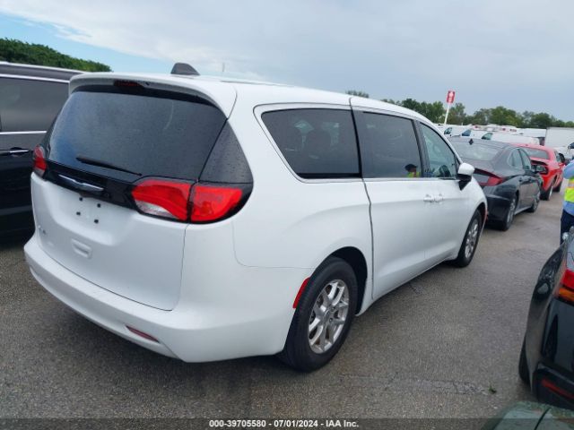 2C4RC1CG0NR208969 Chrysler Voyager Lx