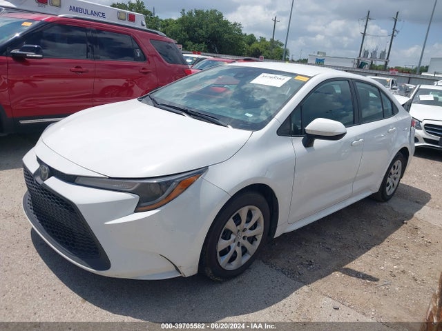 Toyota COROLLA LE 2022 5YFEPMAE2NP325619 Image 2