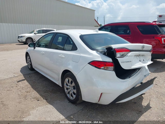 Toyota COROLLA LE 2022 5YFEPMAE2NP325619 Image 3