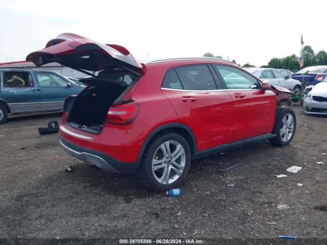 WDCTG4EB9JJ530533 Mercedes-Benz GLA 250