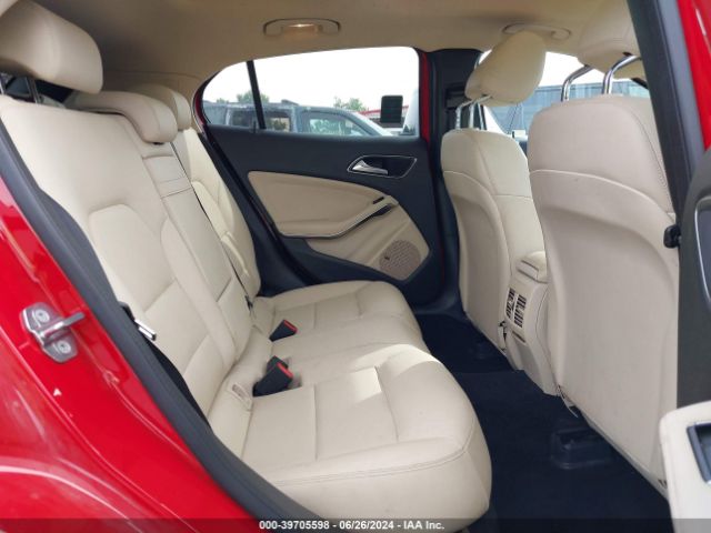 WDCTG4EB9JJ530533 Mercedes-Benz GLA 250