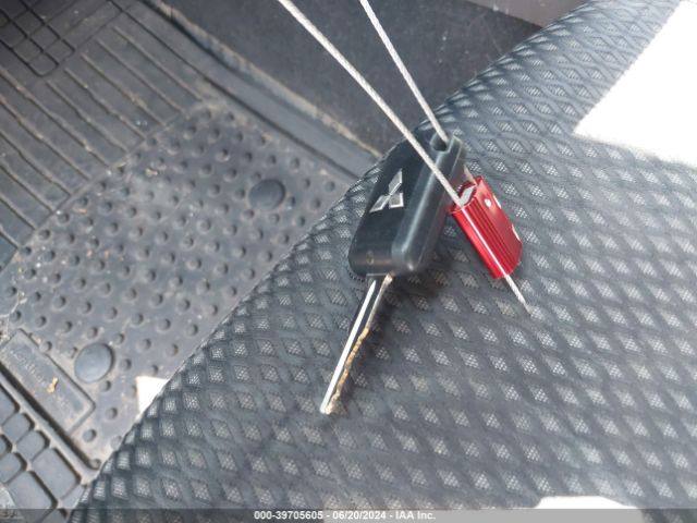 JA4AD2A3XJZ020695 Mitsubishi Outlander Es