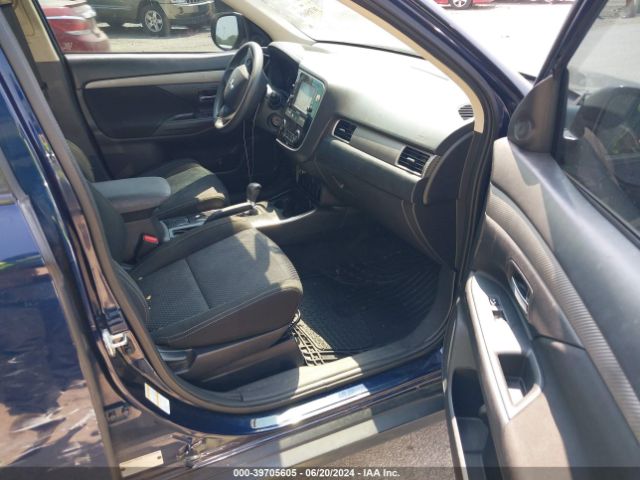 JA4AD2A3XJZ020695 Mitsubishi Outlander Es