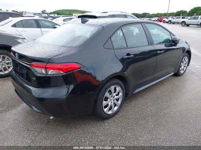 Toyota COROLLA LE 2022 5YFEPMAE2NP381835 Image 4