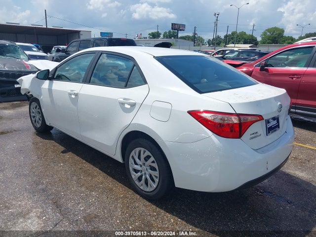 Toyota COROLLA LE 2019 5YFBURHE4KP929697 Image 3