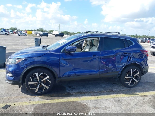JN1BJ1CV1MW300512 Nissan Rogue Sport Sl Fwd Xtronic Cvt