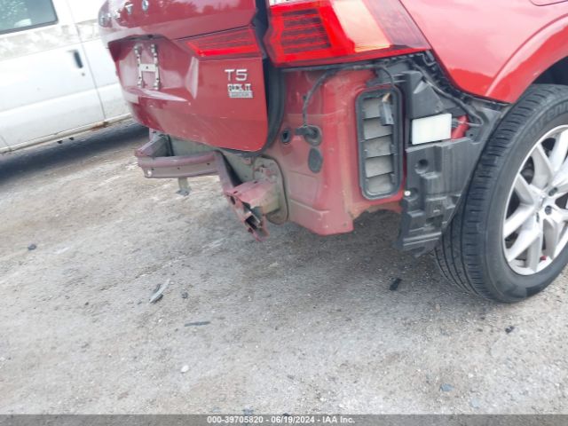 LYV102DK9KB315820 Volvo Xc60 T5 Momentum