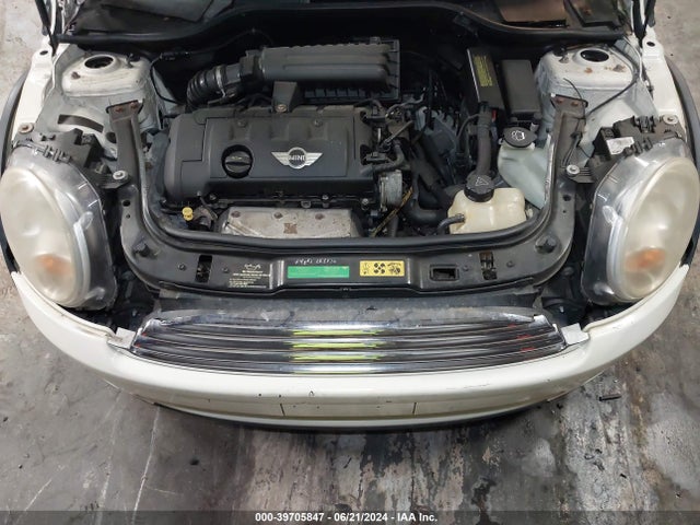 2007 MINI COOPER WMWMF33597TT58342 Photo 9