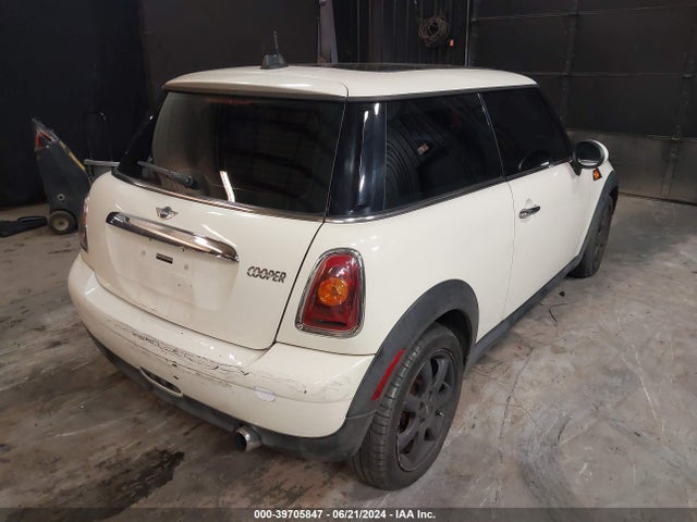 2007 MINI COOPER WMWMF33597TT58342 Photo 3