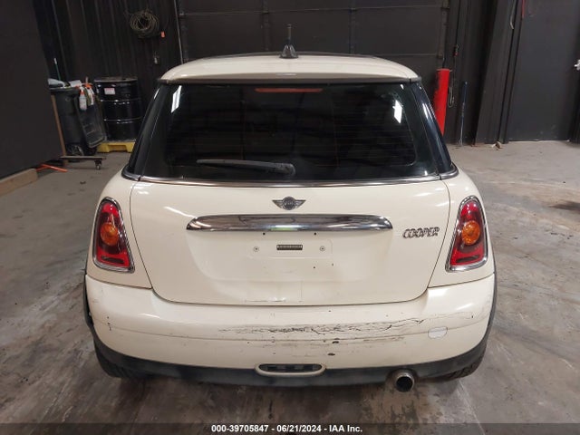 2007 MINI COOPER WMWMF33597TT58342 Photo 5