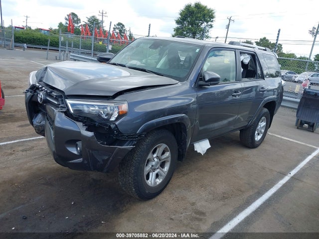 Toyota 4RUNNER SR5 2023 JTEMU5JR0P6139726 Image 2