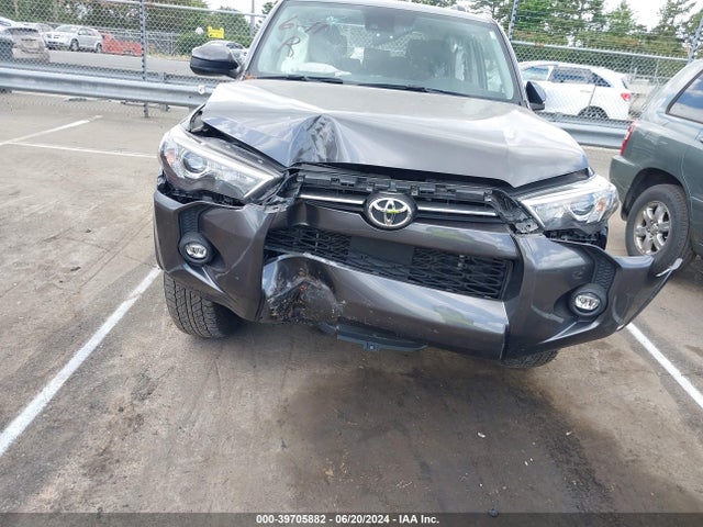 Toyota 4RUNNER SR5 2023 JTEMU5JR0P6139726 Image 6