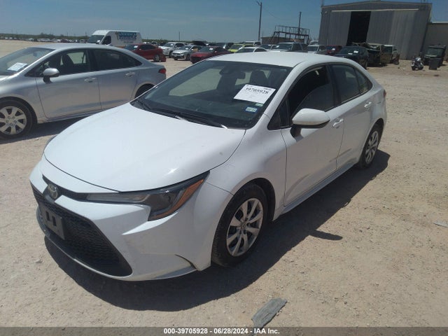 Toyota COROLLA LE 2022 5YFEPMAE2NP358653 Image 2