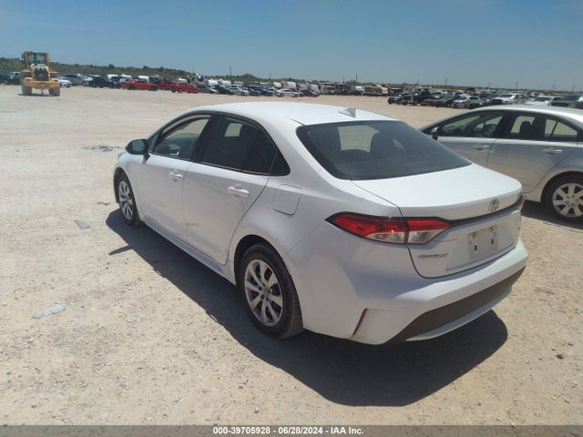 Toyota COROLLA LE 2022 5YFEPMAE2NP358653 Image 3
