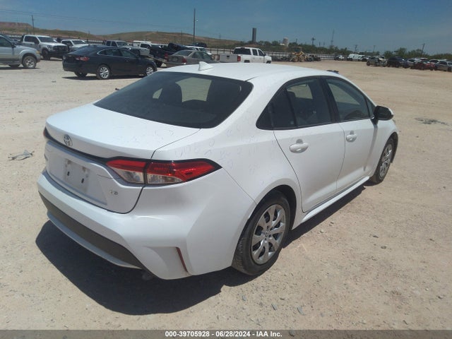 Toyota COROLLA LE 2022 5YFEPMAE2NP358653 Image 4