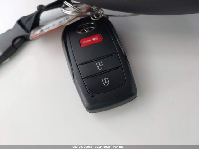 Toyota COROLLA SE 2024 JTND4MBE1R3231938 Image 11
