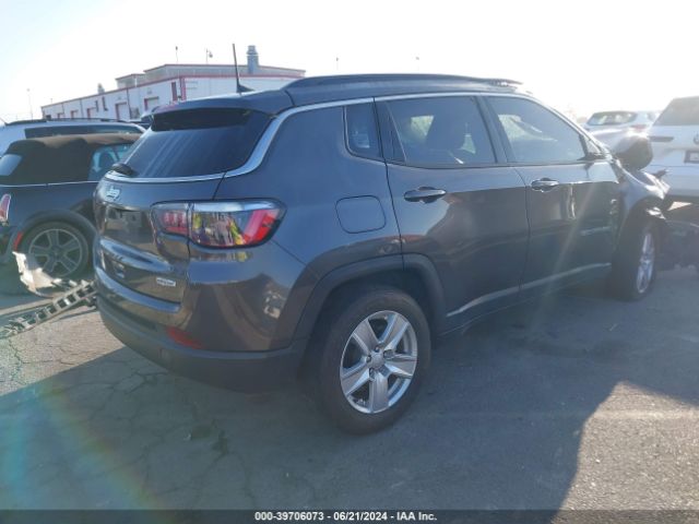 3C4NJDBB0NT182981 Jeep Compass Latitude 4x4