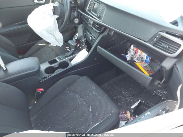 KNAGT4L31H5146213 KIA Optima Lx