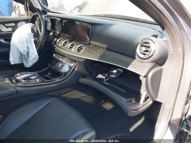 WDDZF4KB0HA209116 Mercedes-Benz E 300 4matic