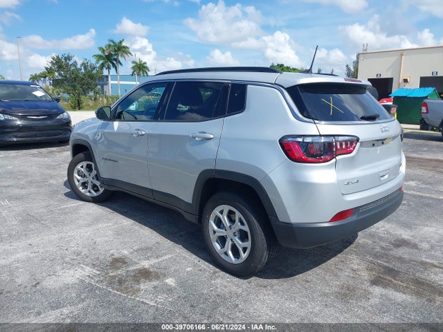 3C4NJDBN4RT118636 Jeep Compass Latitude 4x4