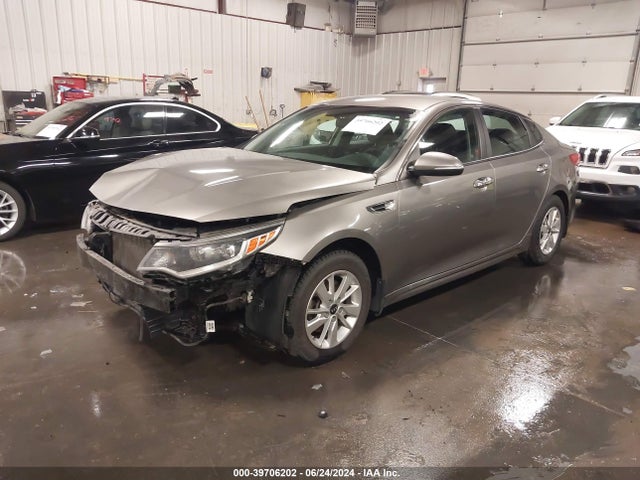 KIA Optima Lx 2016 5XXGT4L33GG092748 Image 2