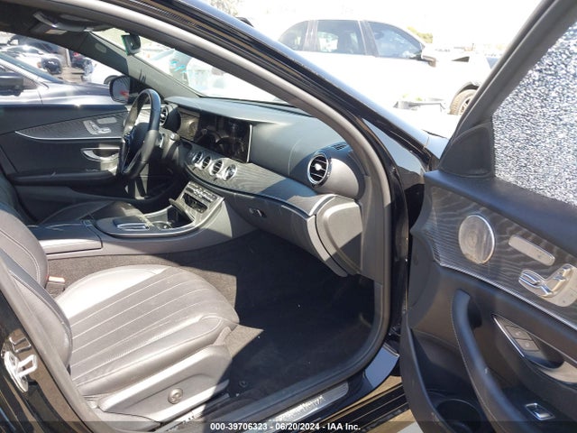 Mercedes-Benz E 350 2022 W1KZF8DBXNB074768 Image 5