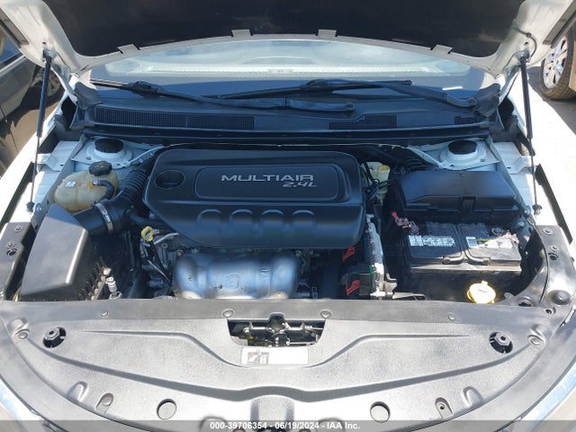 1C3CCCABXGN156666 Chrysler 200 Limited