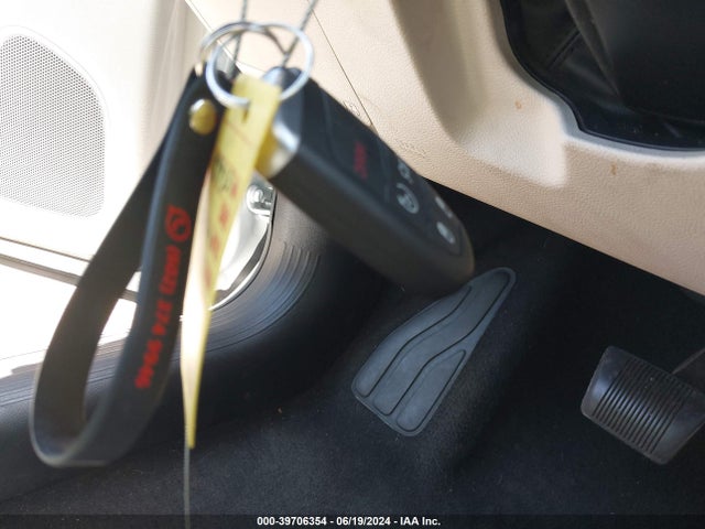 1C3CCCABXGN156666 Chrysler 200 Limited