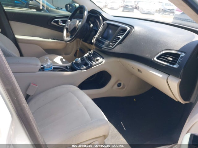 1C3CCCABXGN156666 Chrysler 200 Limited