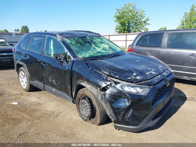 Toyota RAV4 LE 2019 JTMF1RFV8KJ005572 main image