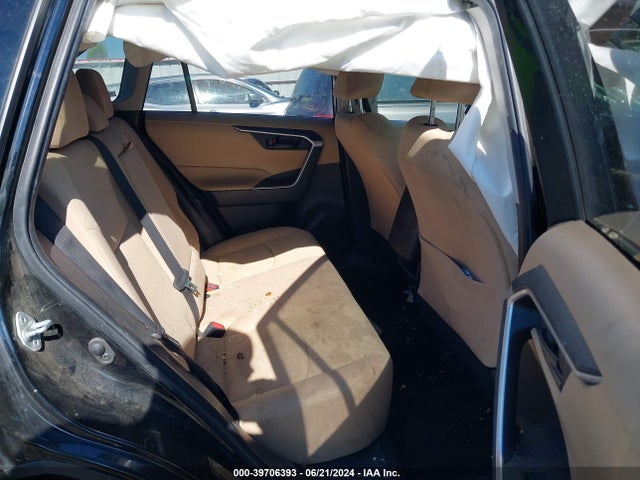 Toyota RAV4 LE 2019 JTMF1RFV8KJ005572 Image 8