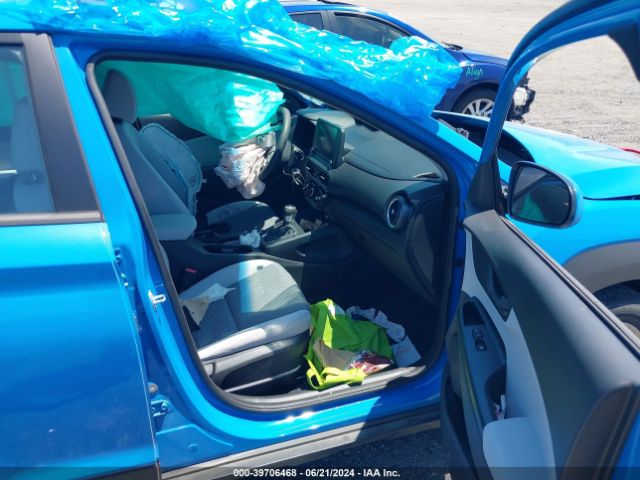 KM8K22AB6NU767992 Hyundai Kona Se