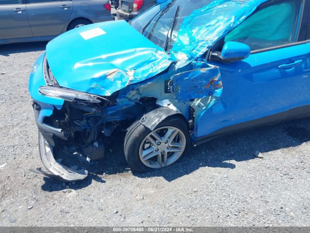 KM8K22AB6NU767992 Hyundai Kona Se