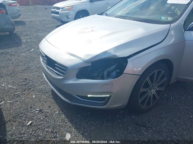 LYV612TMXGB088473 Volvo S60 Inscription T5 Platinum