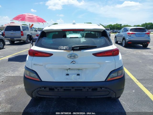 KM8K22AB1NU764031 Hyundai Kona Se