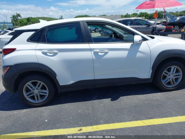 KM8K22AB1NU764031 Hyundai Kona Se
