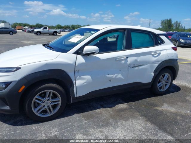 KM8K22AB1NU764031 Hyundai Kona Se