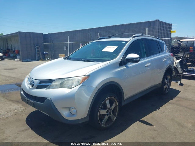 Toyota Rav4 Xle 2015 2T3WFREV9FW136780 Image 2