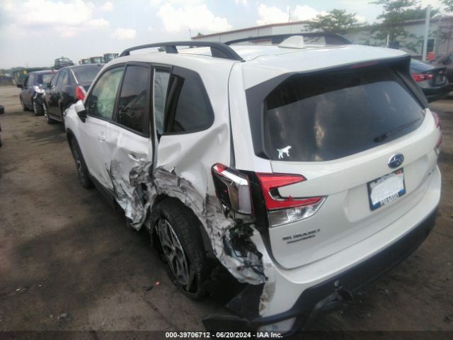 JF2SKAJC2MH435063 Subaru Forester Premium