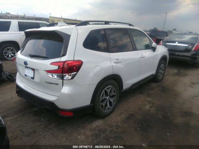 JF2SKAJC2MH435063 Subaru Forester Premium