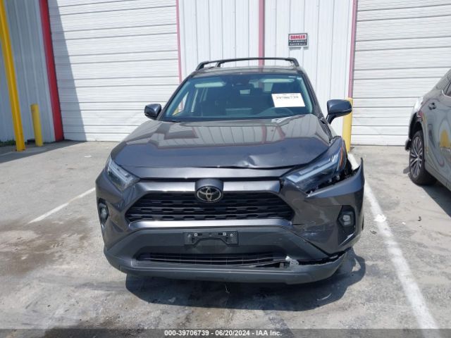 2T3C1RFV5NC181196 Toyota Rav4 Xle Premium
